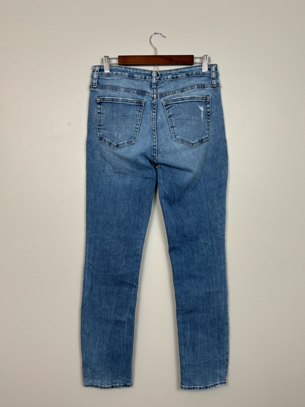 Silver Jeans Co Women 26 Blue Beau Tapered Girlfriend Distressed Mid Rise Denim - Picture 4 of 9
